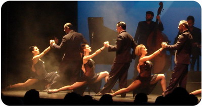 Tango show Buenos Aires Homero Manzi chorus line final pose