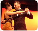 Piazzolla Tango Buenos Aires dancarinos desfrutando el tango