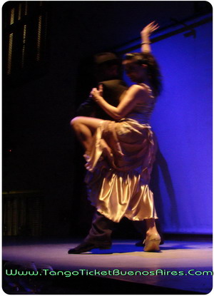 Couple at Tango Dinner Show in Buenos Aires Complejo Tango