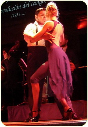 The Winners of the Tango Worldchampionship are dancing at El Querandi Tango Show in San Telmo