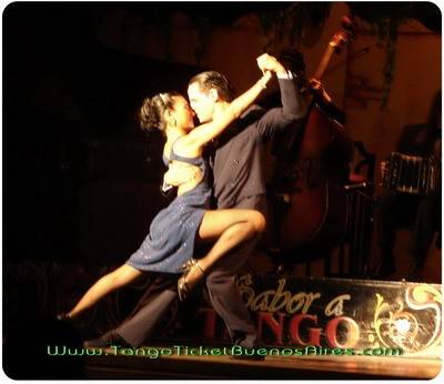 Dan�arinos flex�veis dos melhores shows de tango de Buenos Aires