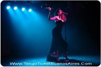 Rojo Tango Show Buenos Aires bombshell Tango singer
